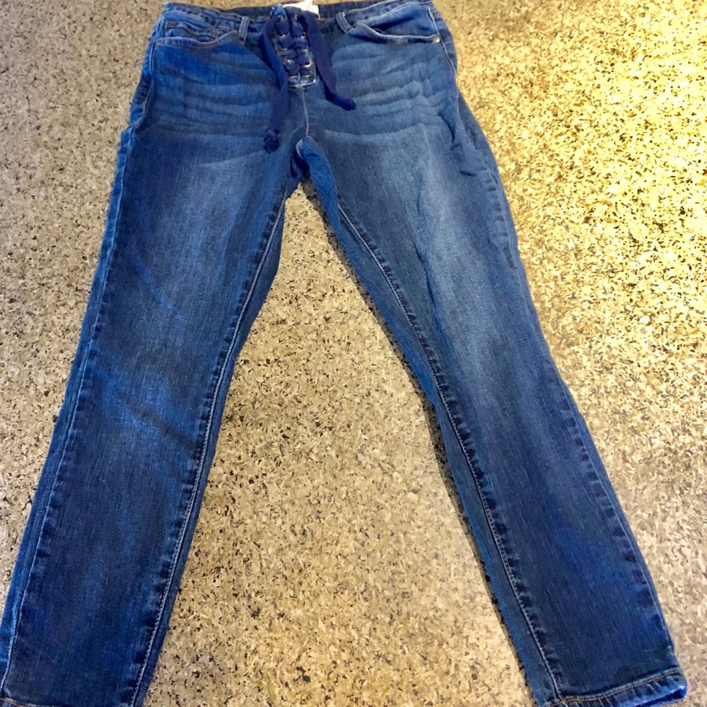 Drawstring fly jeans, with Lycra